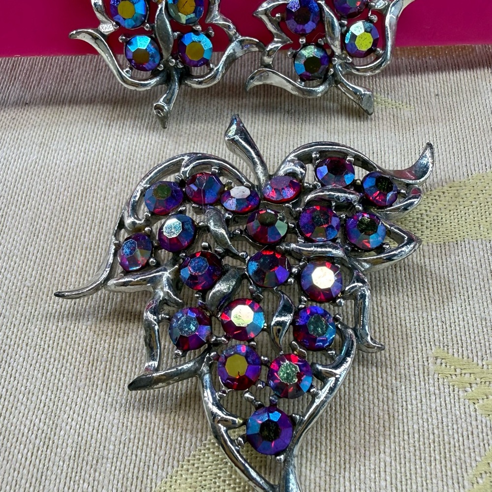 Vintage AB Rhinestone Cluster Brooch and Earring Set - Iridescent Pink Purple - Picture 4 of 4
